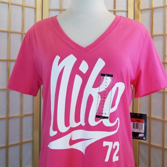 Nike Tee Shirt - Picture 2 of 6